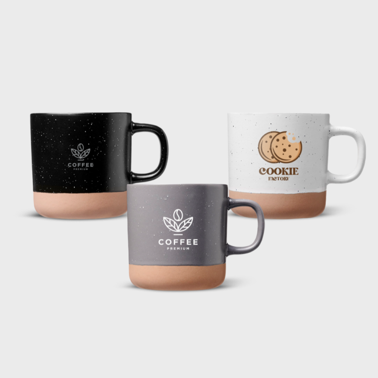 Keramische mok met een ongeglazuurde bodem