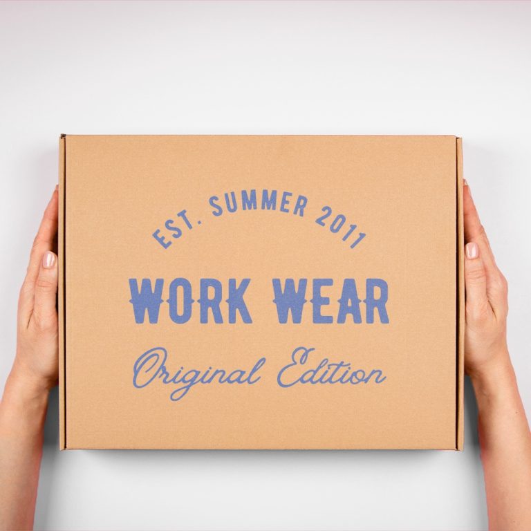 Verzenddoos met logo en klapdeksel