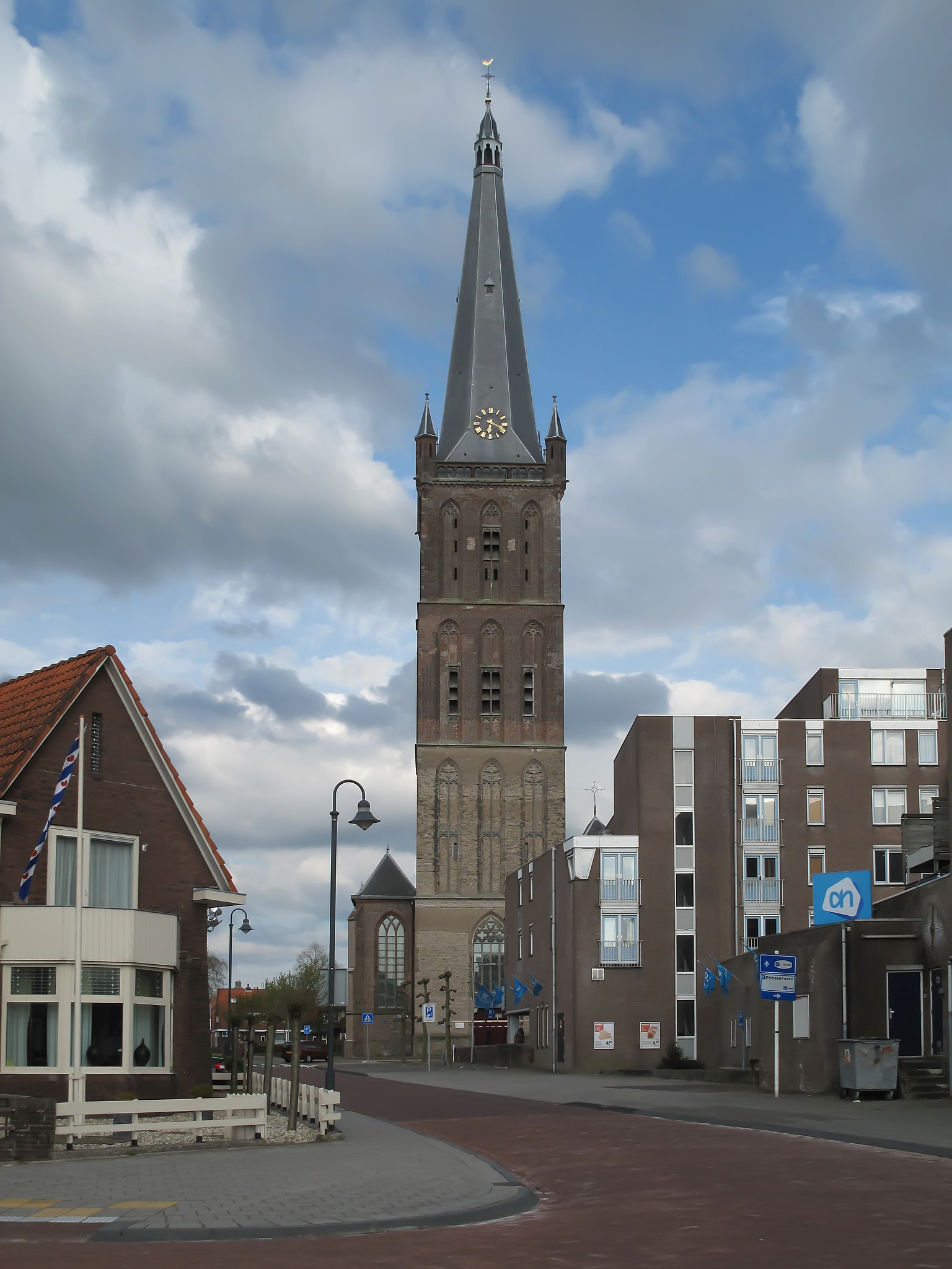 Steenwijk 12 Steenwijk de Grote of Sint Clementuskerk RM3457634577 foto1 2013 04 28 1818 Drukkerij in